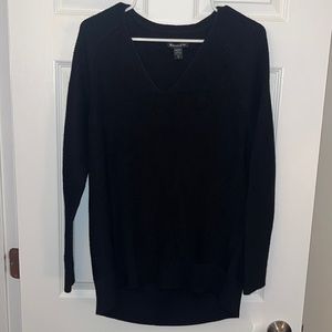 Athleta oversized black sweater; women’s size small